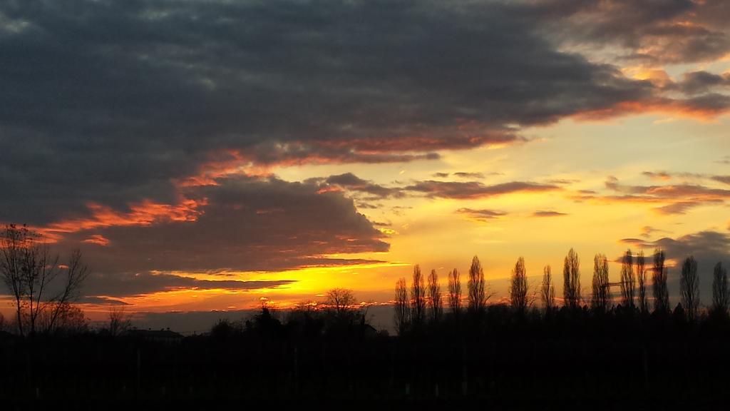 La Valle Nervesa della Battaglia Esterno foto